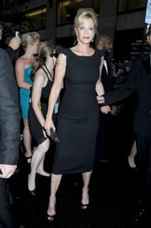 Melanie Griffith feet photo thumbnail