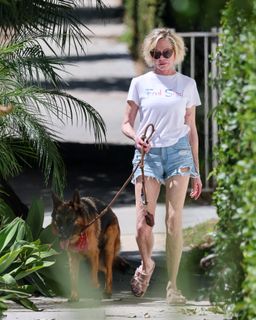 Melanie Griffith feet photo 2