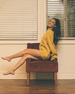 Melanie Iglesias feet photo thumbnail