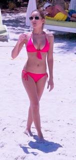 Melanie Iglesias feet photo thumbnail