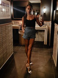 Melanie Liburd feet photo 1