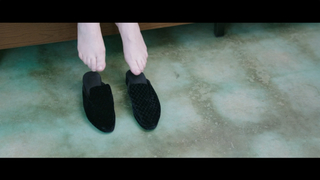 Melanie Lynskey feet photo thumbnail