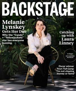 Melanie Lynskey feet photo thumbnail
