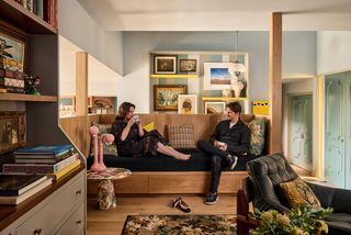 Melanie Lynskey feet photo 1