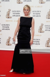 Melanie Marschke feet photo thumbnail