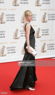 Melanie Marschke feet photo thumbnail