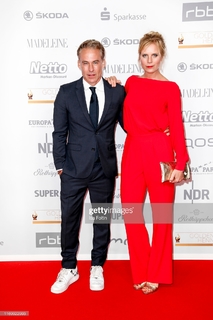 Melanie Marschke feet photo thumbnail