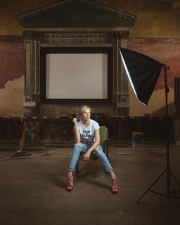 Melanie Marschke feet photo thumbnail