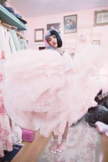 Melanie Martinez feet photo thumbnail