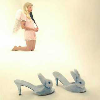 Melanie Martinez feet photo thumbnail