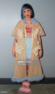 Melanie Martinez feet photo thumbnail