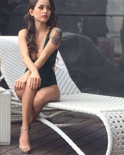 Melanie Pavola feet photo 12