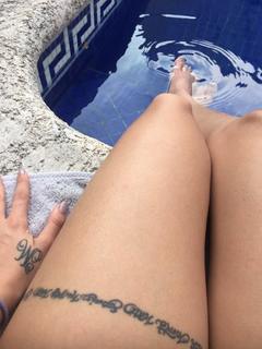 Melanie Pavola feet photo 9