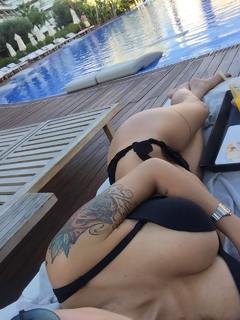 Melanie Pavola feet photo 5