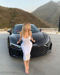 Melanie Pavola feet photo 7