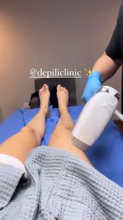 Melanie Pavola feet photo 4