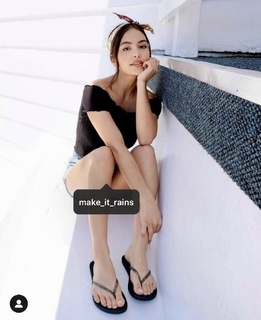 Melanie Rains feet photo 9