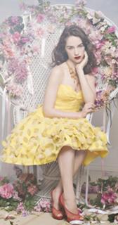 Melanie Scrofano feet photo thumbnail