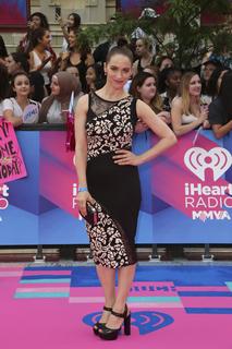 Melanie Scrofano feet photo thumbnail