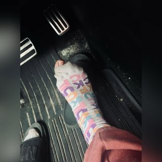 Melanie Scrofano feet photo 1