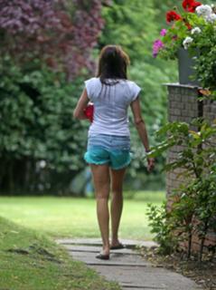 Melanie Sykes feet photo thumbnail
