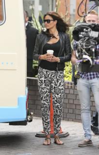 Melanie Sykes feet photo thumbnail