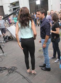 Melanie Sykes feet photo thumbnail