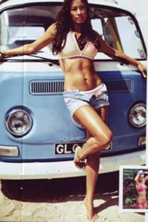 Melanie Sykes feet photo thumbnail