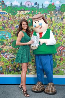 Melanie Sykes feet photo thumbnail