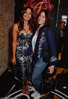 Melanie Sykes feet photo thumbnail