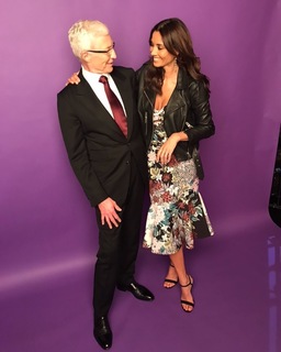 Melanie Sykes feet photo thumbnail