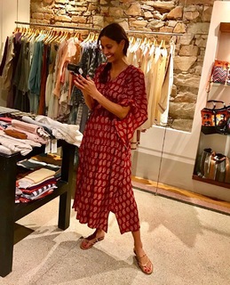 Melanie Sykes feet photo thumbnail