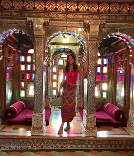 Melanie Sykes feet photo thumbnail