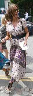 Melanie Sykes feet photo thumbnail