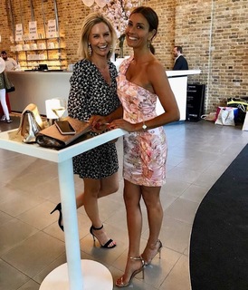 Melanie Sykes feet photo thumbnail