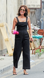 Melanie Sykes feet photo thumbnail