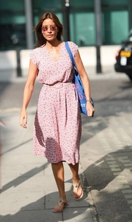 Melanie Sykes feet photo thumbnail