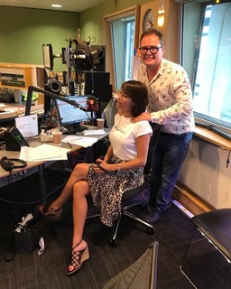 Melanie Sykes feet photo thumbnail