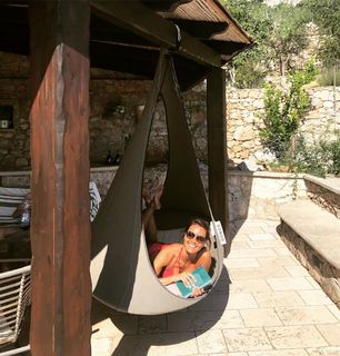 Melanie Sykes feet photo thumbnail