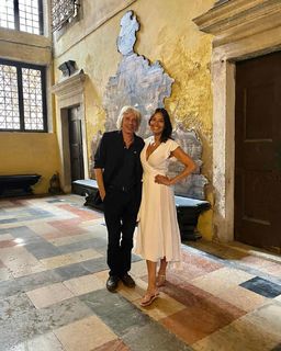 Melanie Sykes feet photo thumbnail