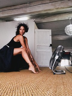 Melanie Winiger feet photo 14