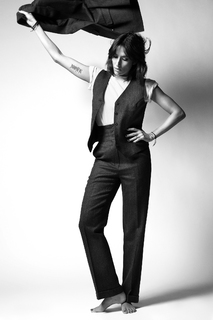 Melanie Winiger feet photo 6
