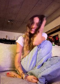 Melanie Winiger feet photo 2