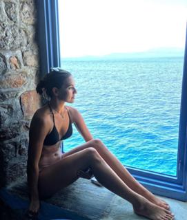 Melia Kreiling feet photo 6