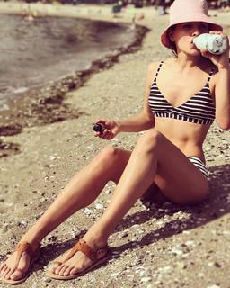 Melia Kreiling feet photo 7