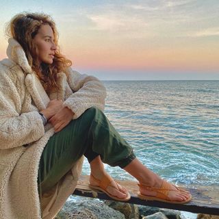 Melia Kreiling feet photo 6