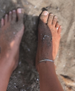 Melia Kreiling feet photo 1