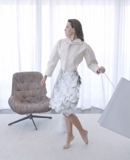 Melia Kreiling feet photo 3