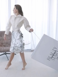 Melia Kreiling feet photo 2
