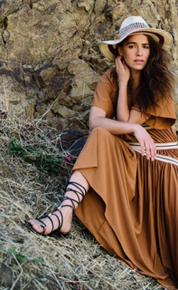 Melia Kreiling feet photo 9